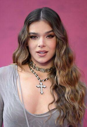 Hailee Steinfeld photo 1196