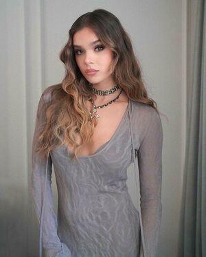 Hailee Steinfeld photo 1222