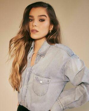 Hailee Steinfeld photo 1227