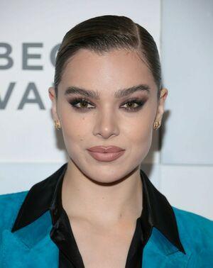 Hailee Steinfeld photo 1251
