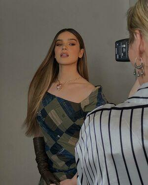 Hailee Steinfeld photo 1311