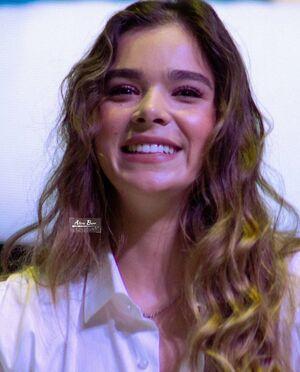 Hailee Steinfeld photo 1362
