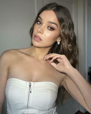 Hailee Steinfeld photo 1411