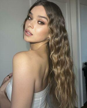 Hailee Steinfeld photo 1414