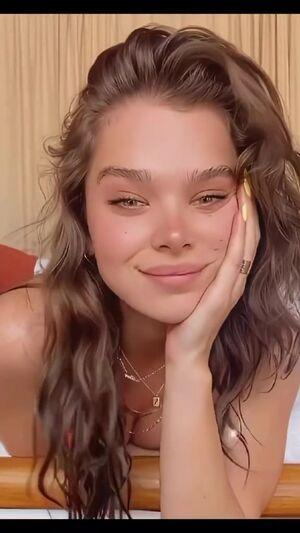 Hailee Steinfeld photo 1450