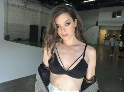 Hailee Steinfeld photo 1454