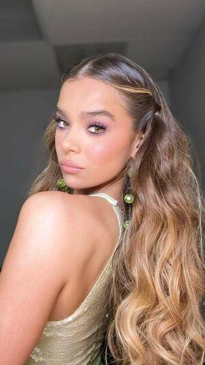 Hailee Steinfeld photo 1461