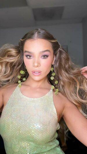 Hailee Steinfeld photo 1468