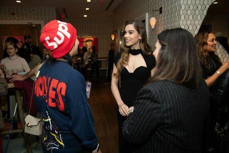 Hailee Steinfeld photo 1512