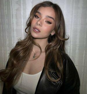 Hailee Steinfeld photo 1557
