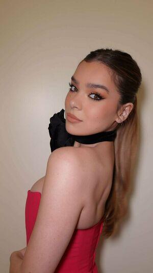 Hailee Steinfeld photo 1563