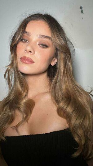 Hailee Steinfeld photo 1568