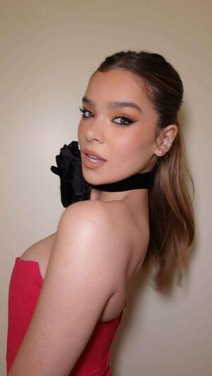 Hailee Steinfeld photo 1572