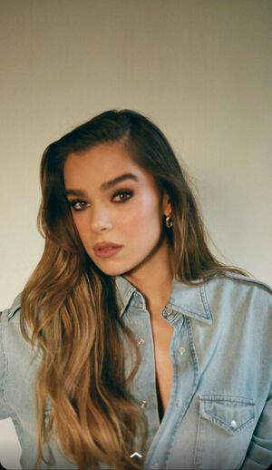 Hailee Steinfeld photo 1581