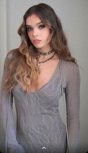 Hailee Steinfeld photo 1587
