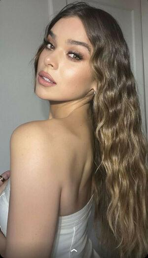 Hailee Steinfeld photo 1590