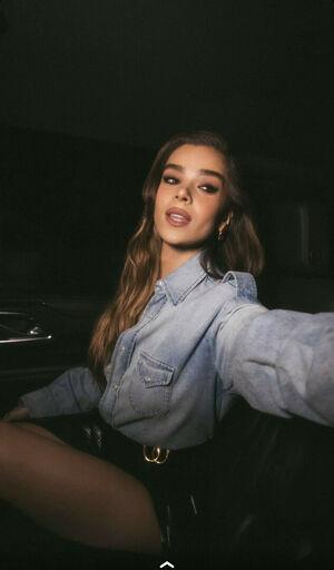 Hailee Steinfeld photo 1594