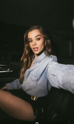 Hailee Steinfeld photo 1595