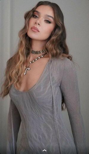 Hailee Steinfeld photo 1599