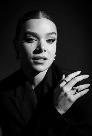 Hailee Steinfeld photo 1606