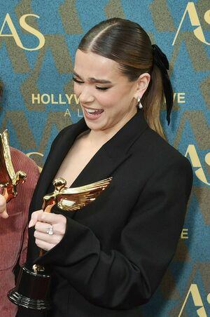 Hailee Steinfeld photo 1614
