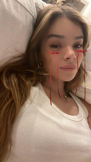 Hailee Steinfeld photo 1670