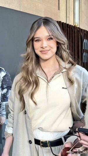 Hailee Steinfeld photo 1692