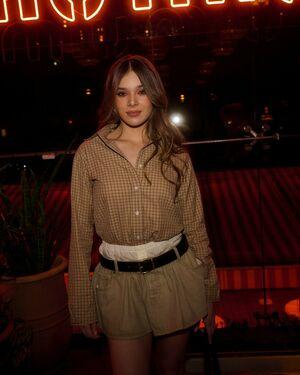 Hailee Steinfeld photo 1701