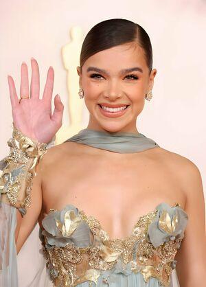 Hailee Steinfeld photo 1708