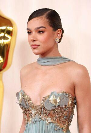 Hailee Steinfeld photo 1728