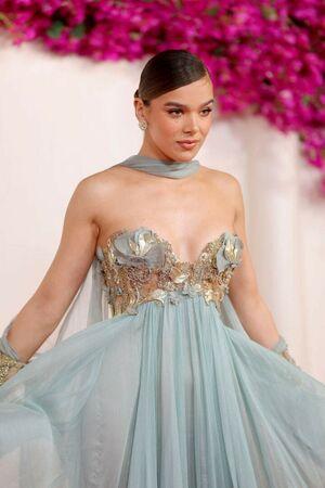 Hailee Steinfeld photo 1737