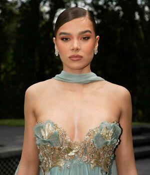 Hailee Steinfeld photo 1765