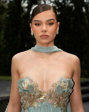 Hailee Steinfeld photo 1786