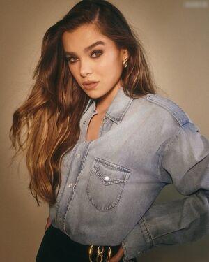 Hailee Steinfeld photo 1838
