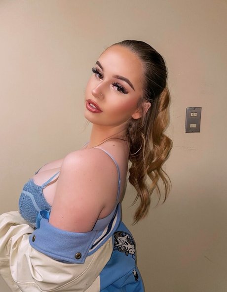 Hailey F photo 23