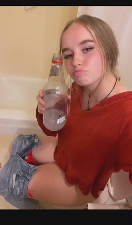 Hailey F photo 48