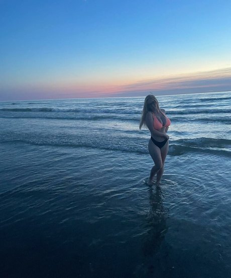 Hailey F photo 54