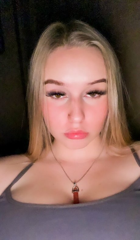 Hailey F photo 87