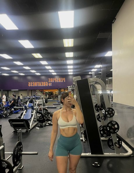 Hailey Gutierrez photo 52