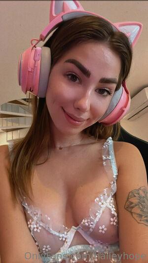 Hailey Hope photo 38