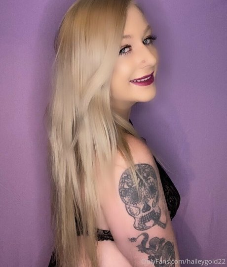 Haileygold22 photo 3