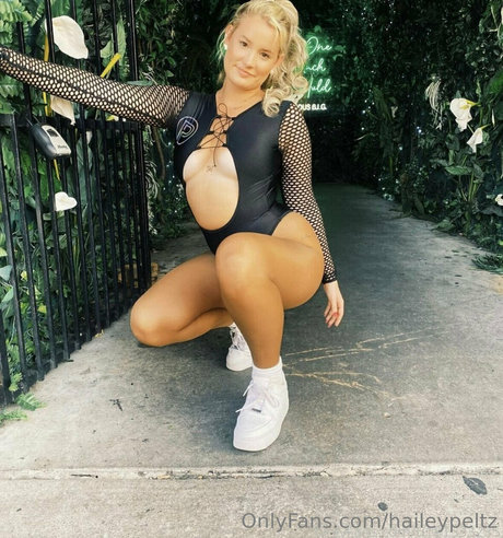 Haileypeltz photo 150