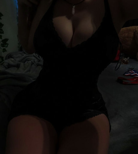 Haileyyfriz photo 14