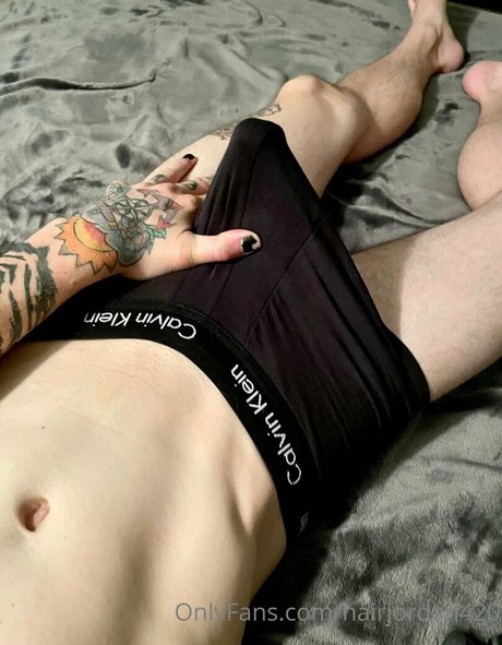 Hairjordan420 photo 3