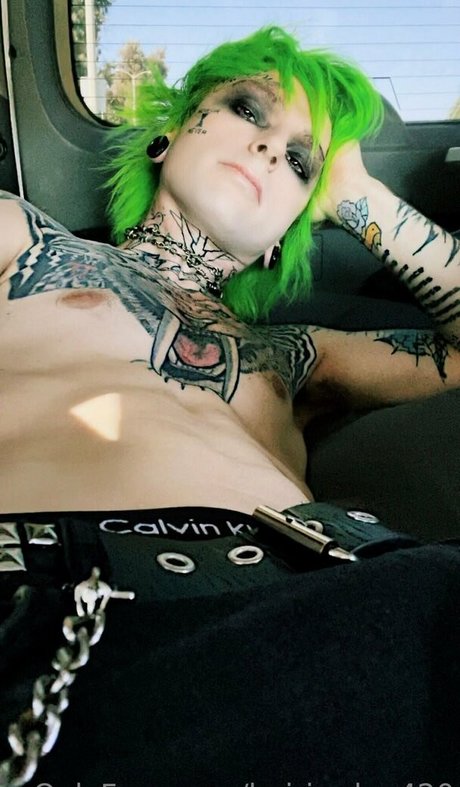 Hairjordan420 photo 4