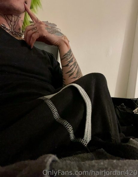 Hairjordan420 photo 6