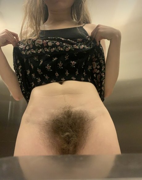 Hairy Women photo 130