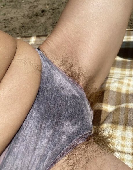 Hairy Women photo 170