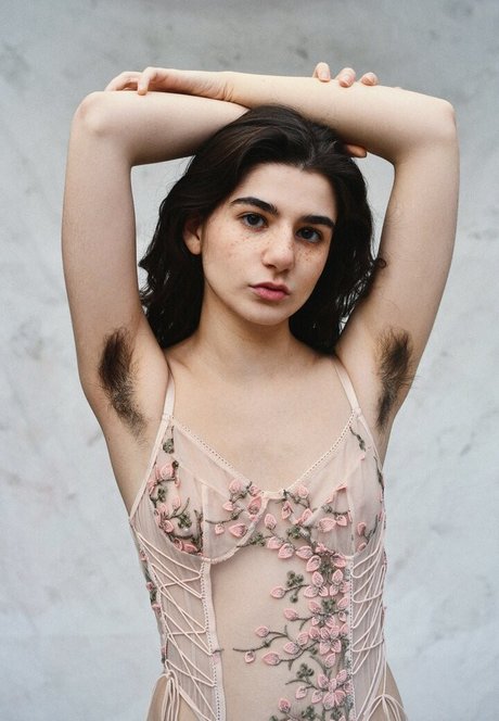 Hairy Women photo 573