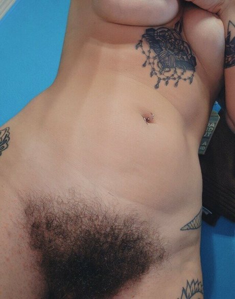 Hairy Women photo 1104
